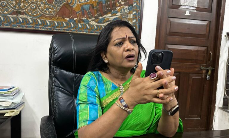 Mayor Holds Review
