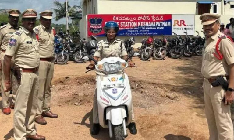 Women Blue Coat Service