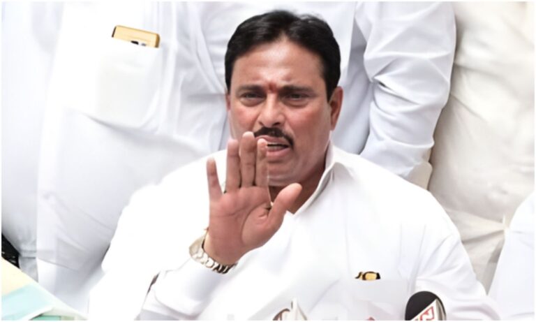 MLA Stand