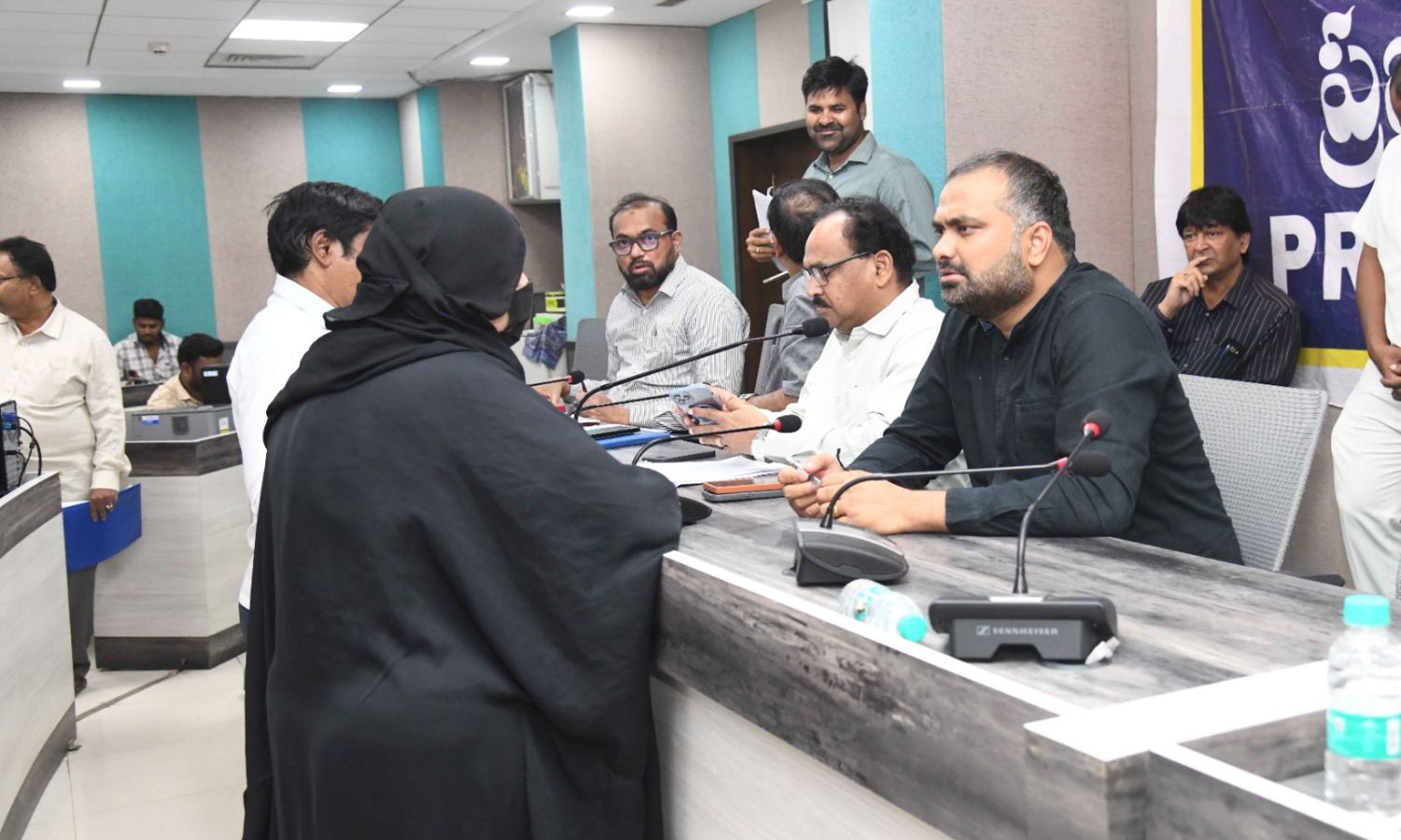 پرجاوانی شکایات پرGHMCکی فوری کارروائی کی ہدایت | Prajavani Grievances