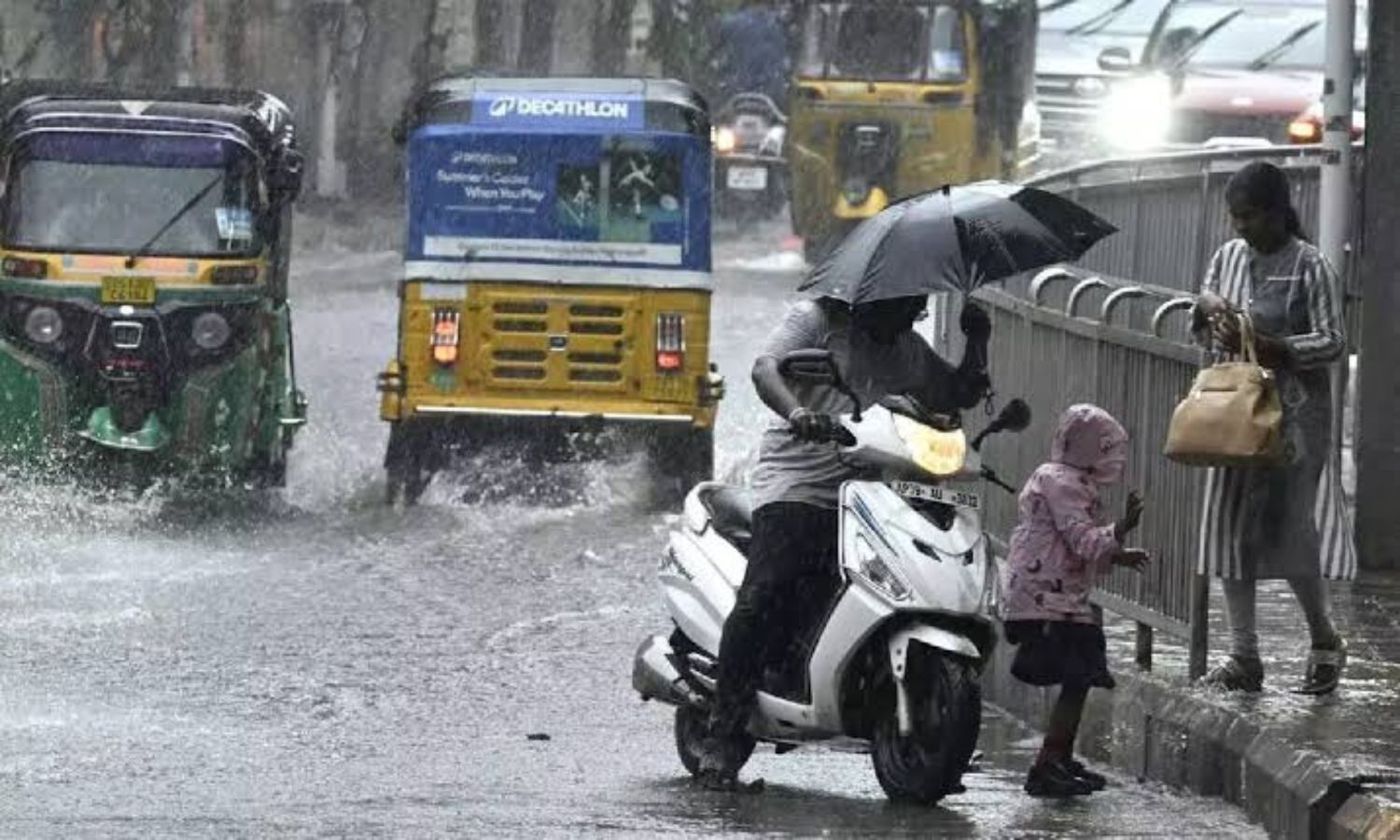 تلنگانہ کے کئی اضلاع میں موسلا دھار بارش کی پیش گوئی، عوام کو احتیاط کی ہدایت | Telangana Heavy Rains