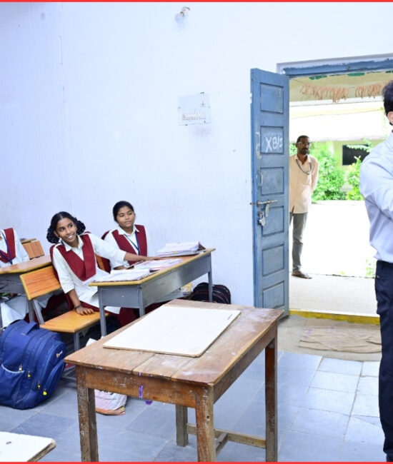 نرمل کلکٹر کا طالبات سے منفرد تعلیمی مکالمہ | Classroom Motivation