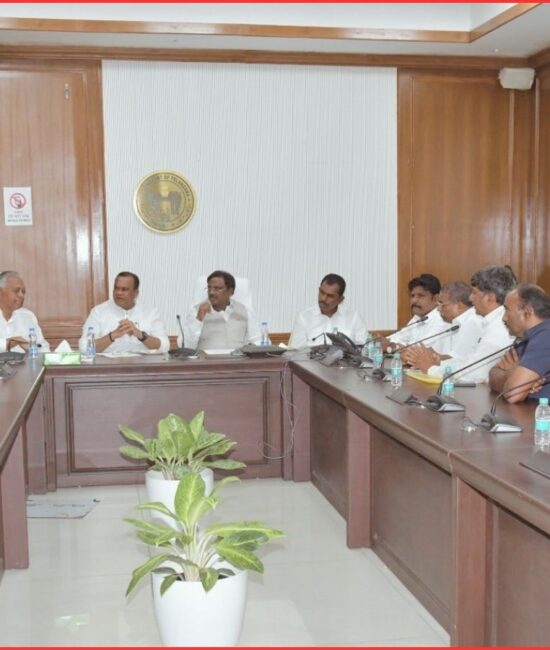 سڑک منصوبوں میں رکاوٹیں ناقابل برداشت: کومٹ ریڈی | Road Contractors