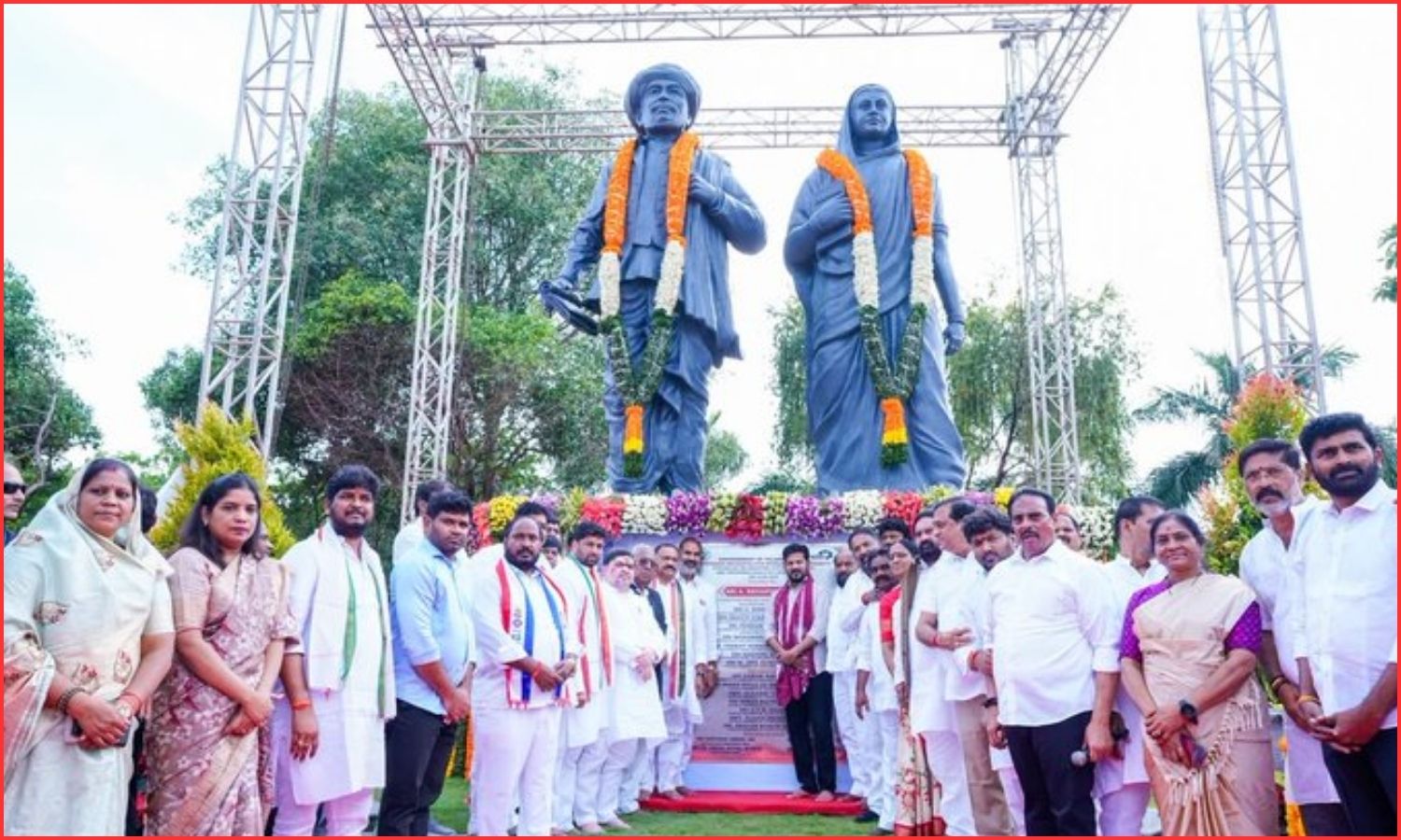 نیکلس روڈ پر پھولے مجسموں کی نقاب کشائی | Phule Statues