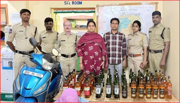 امیرپیٹ میں 55 شراب کی بوتلیں ضبط | Karnataka Liquor Seizure