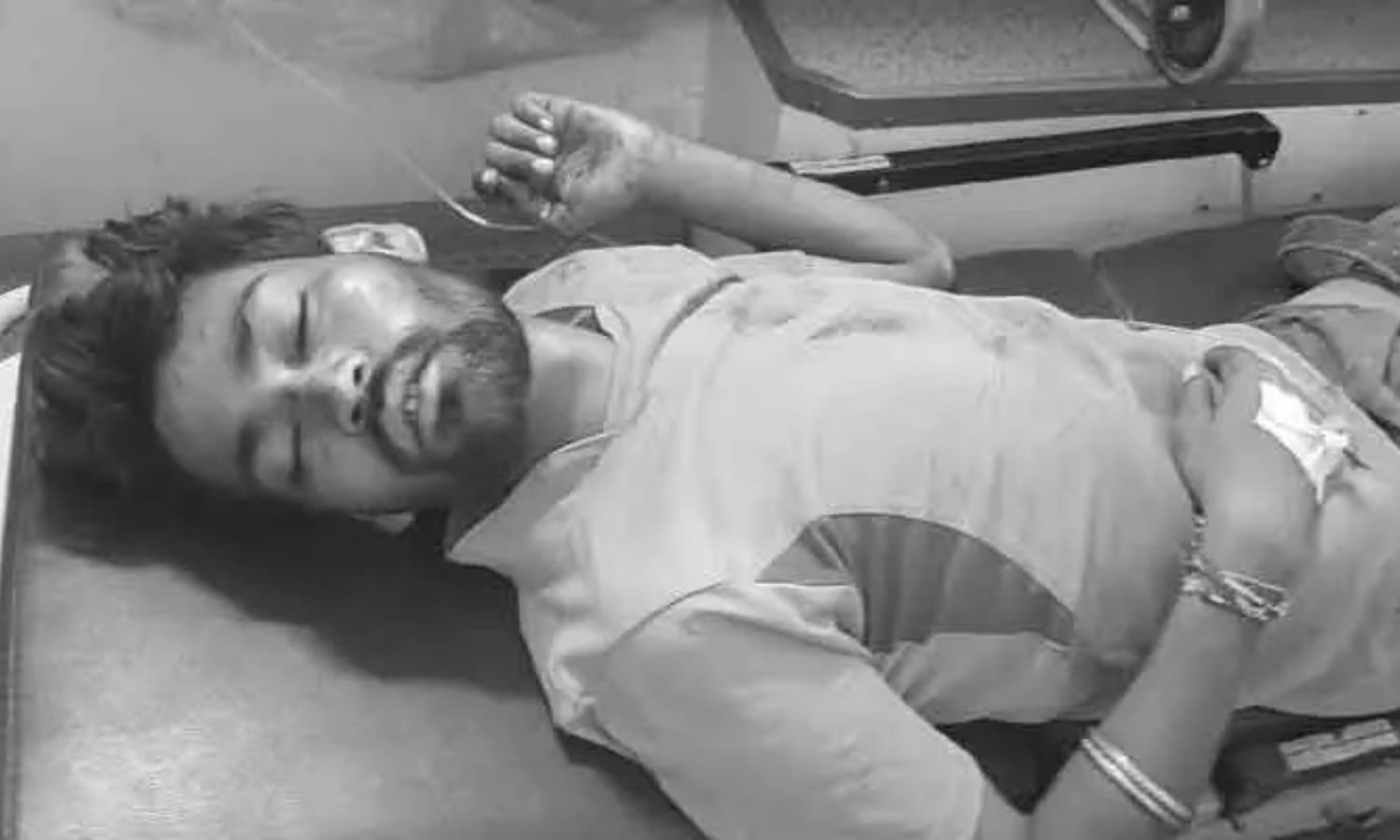 دورناکل ٹرین حادثہ، نوجوان شدید زخمی | Dornakal Train Accident