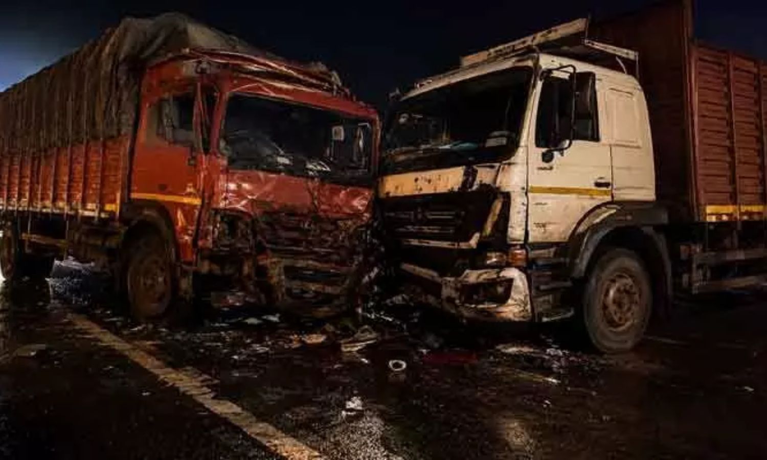کھمم میں لاری تصادم، ایک ڈرائیور ہلاک | Lorry Collision