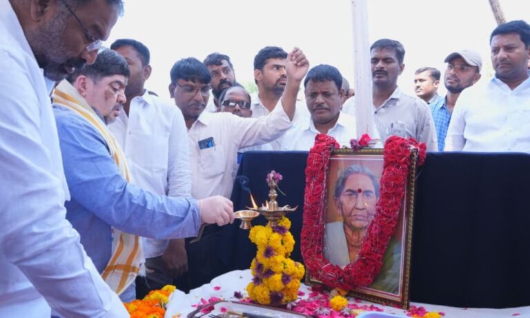 چکلی ایلماں کی 131ویں سالگرہ | Chakali Ailamma Birth Anniversary