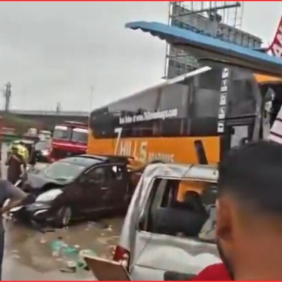 شمس آباد بس حادثہ، ایک ہلاک | Shamshabad Bus Crash