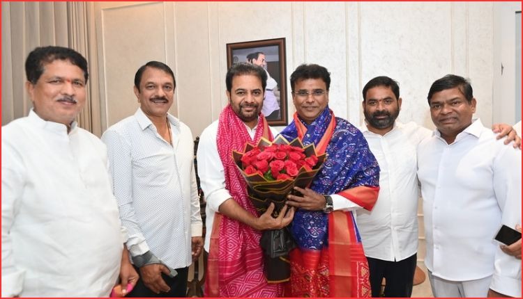 دسہرہ پر کے ٹی آر سے بی آر ایس رہنماؤں کی ملاقات | KTR Dussehra Greetings