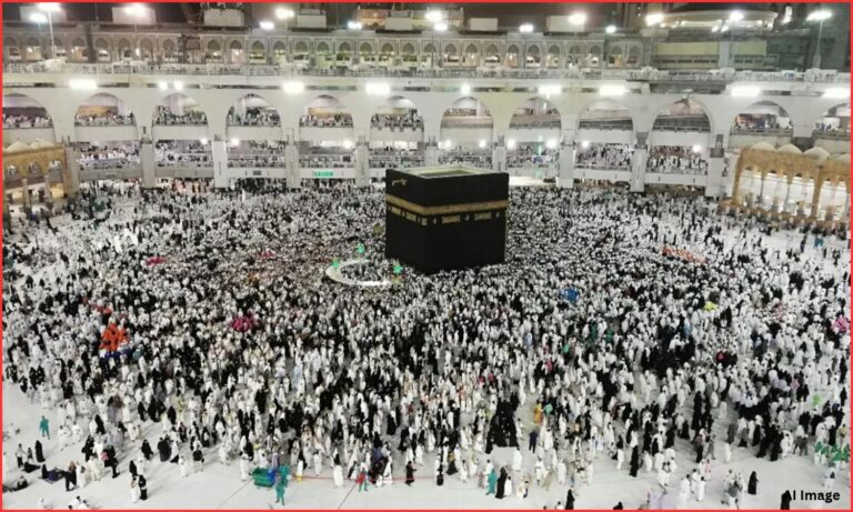 سعودی عرب میں عمرہ زائرین کی واپسی متاثر | Umrah Pilgrims Stranded